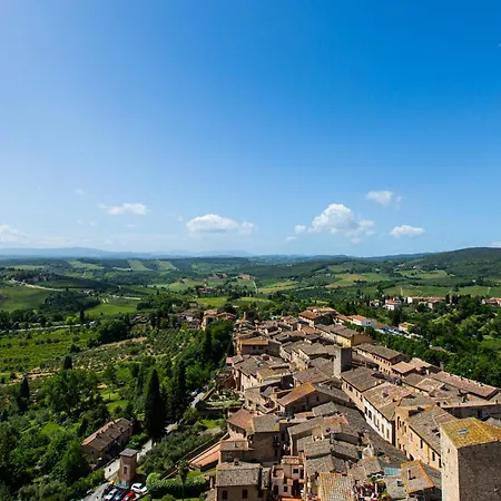 The Artists' Tower - Amazing View From The Tower Apartment *