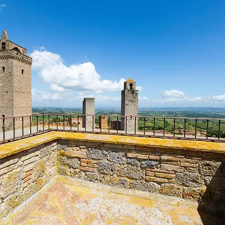 The Artists' Tower - Amazing View From The Tower * San Gimignano