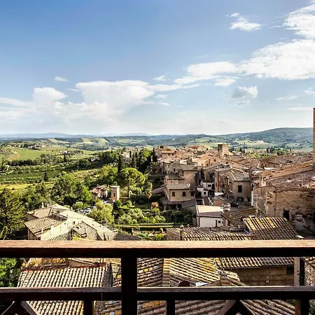 The Artists' Tower - Amazing View From The Tower Apartment San Gimignano