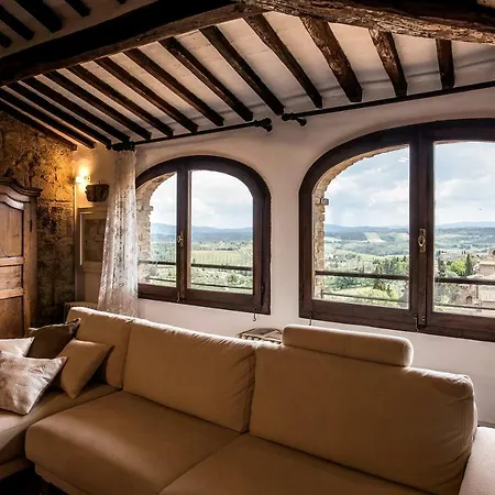 The Artists' Tower - Amazing View From The Tower