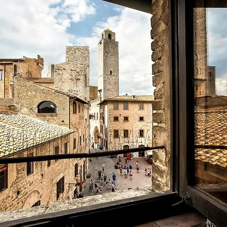 The Artists' Tower - Amazing View From The Tower Apartment